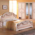 Набор мебели для спальни Наташа, комплектация с 6-ти дверным шкафом. Набор включает в себя: кровать, шкаф 6-ти дверный с 2-мя зеркалами, комод, зеркало, тумбочки -2шт.